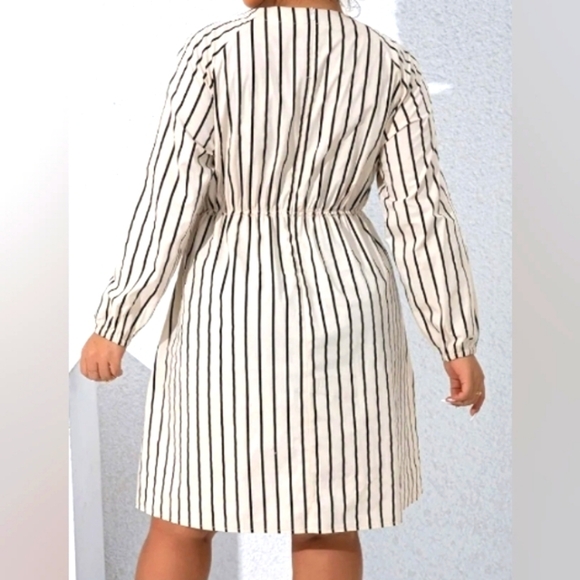 SHEIN CURVE 2XL SHORT DRESS LONG SLEEVES BEIGE WITH BLACK STRIPES - Picture 6 of 16